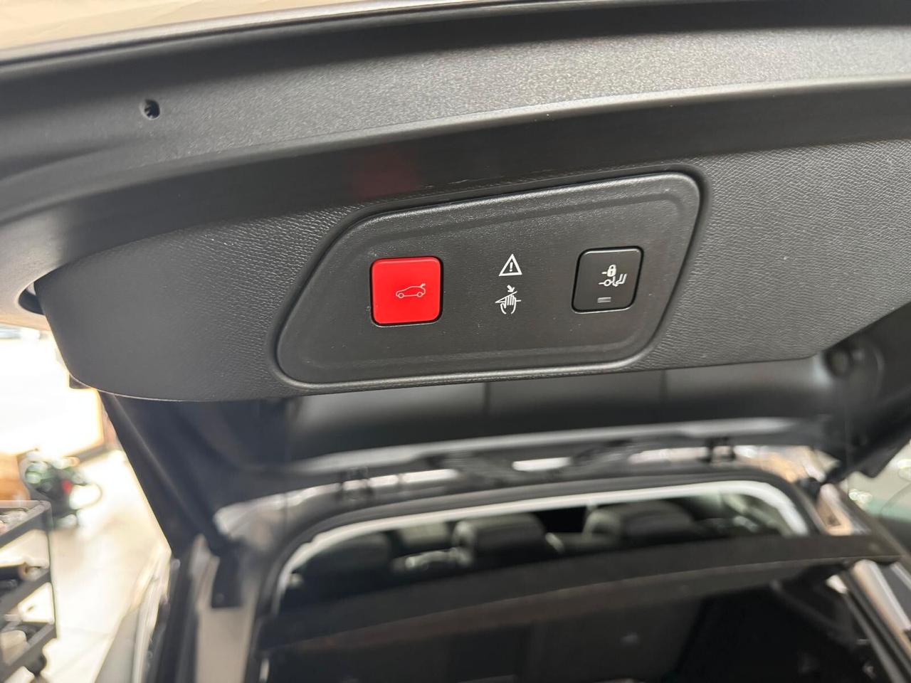 Peugeot 3008 PURETECH TURBO 130 EAT6 ALLURE 2017