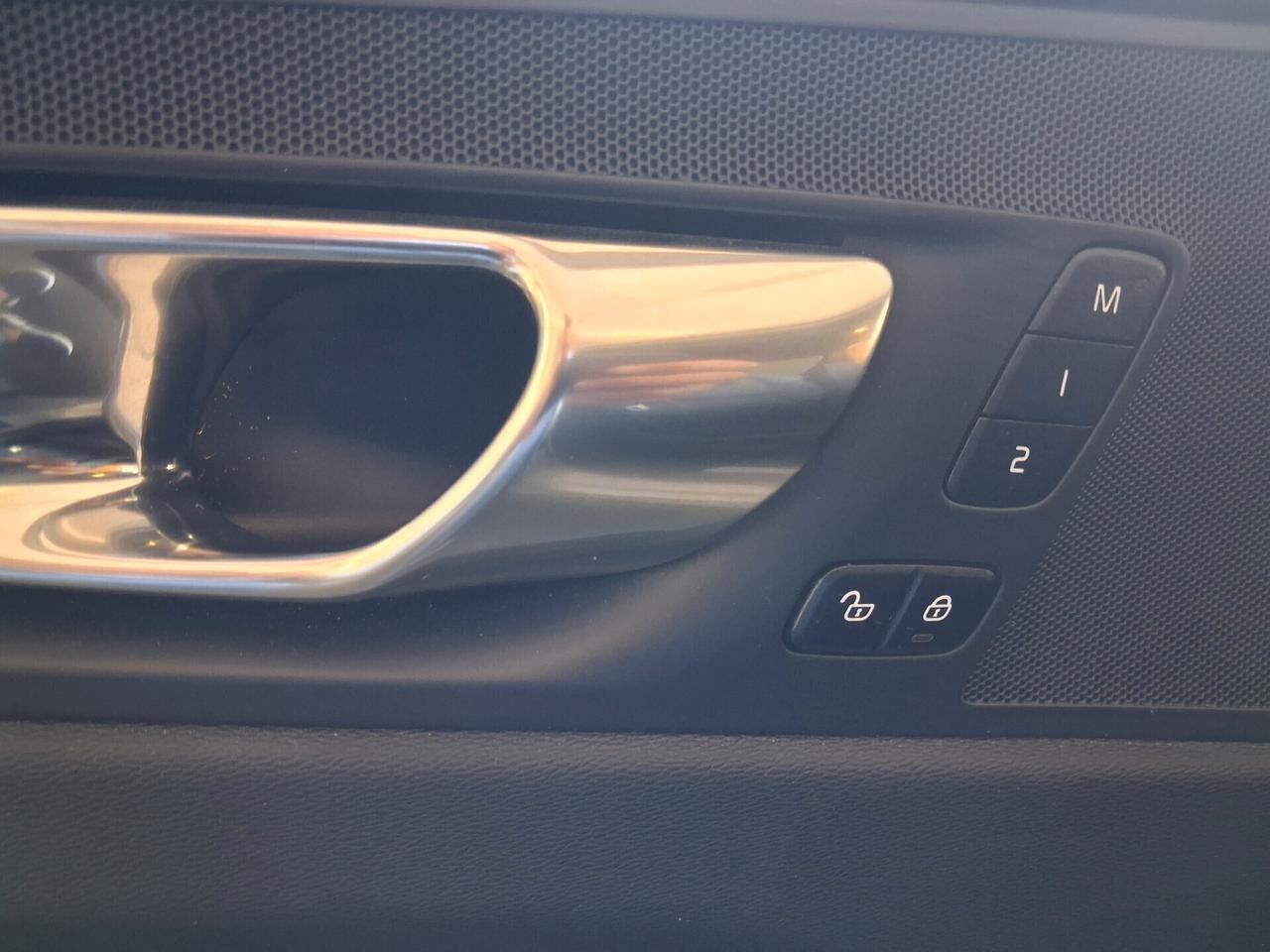 Volvo XC 60 XC60 B4 (d) automatico Core