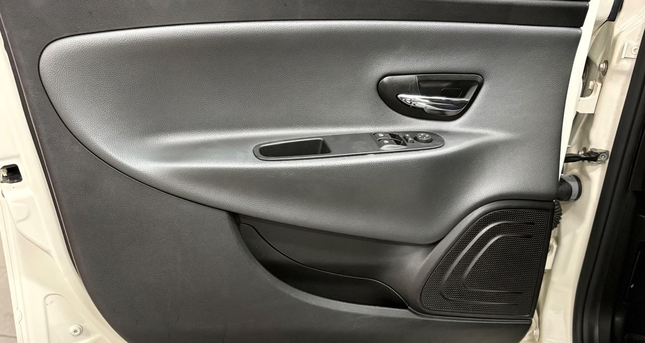 Lancia Ypsilon 1.3 MJT 16V 95 CV 5 porte S&S Gold