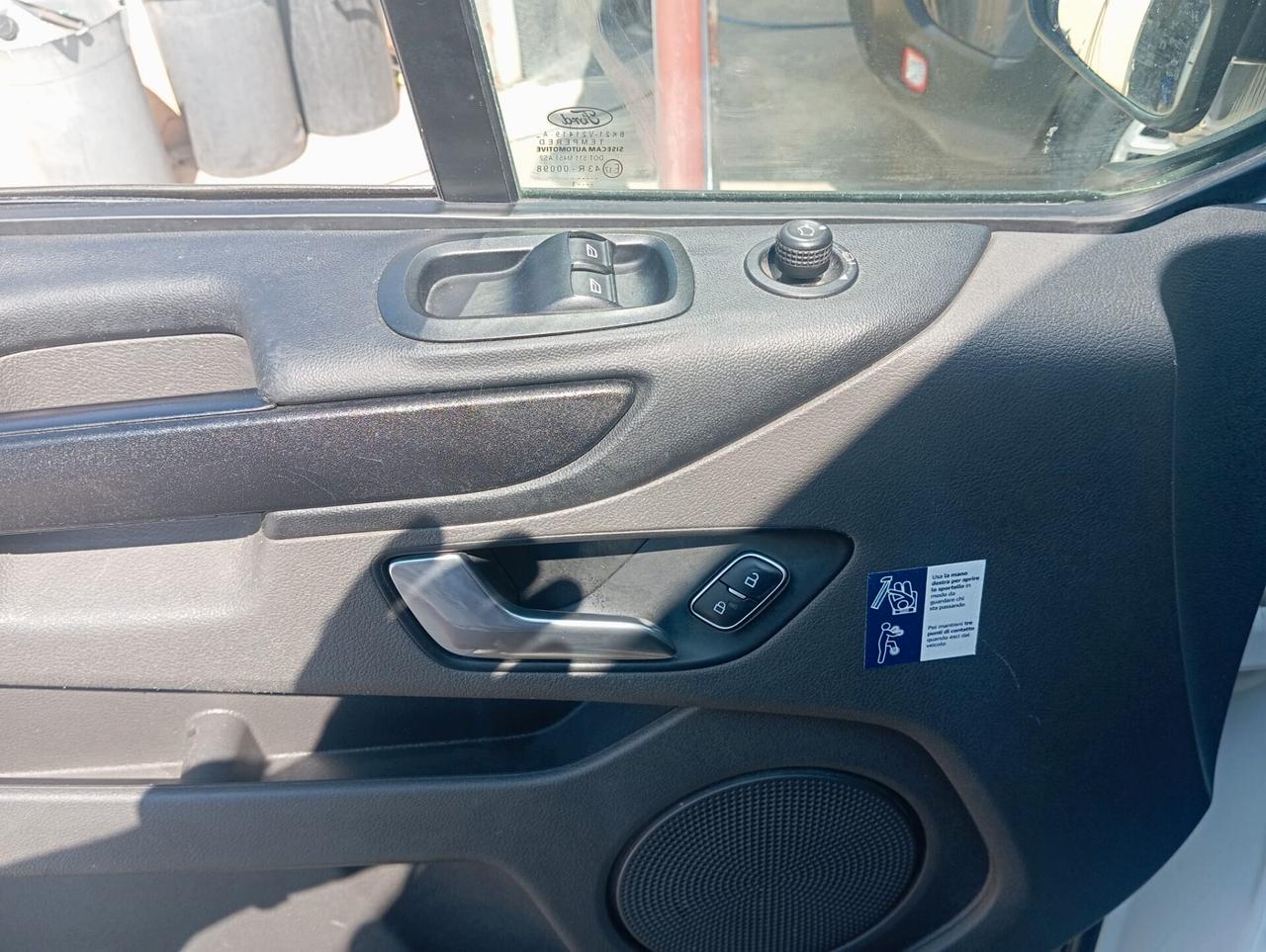 FORD Transit Custom 320 L2H2 Trend,