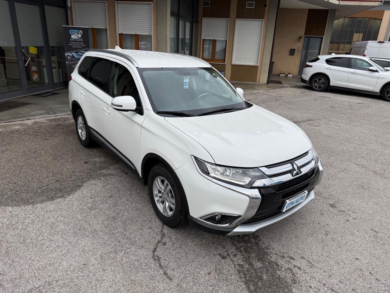 Mitsubishi Outlander 2.0 MIVEC 2WD Intense