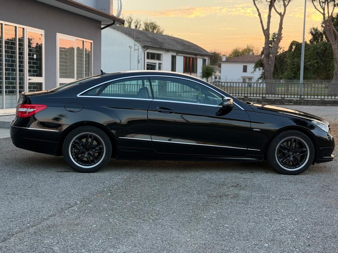 Mercedes-benz E 250 CDI BlueEFFICIENCY Avantgarde AMG