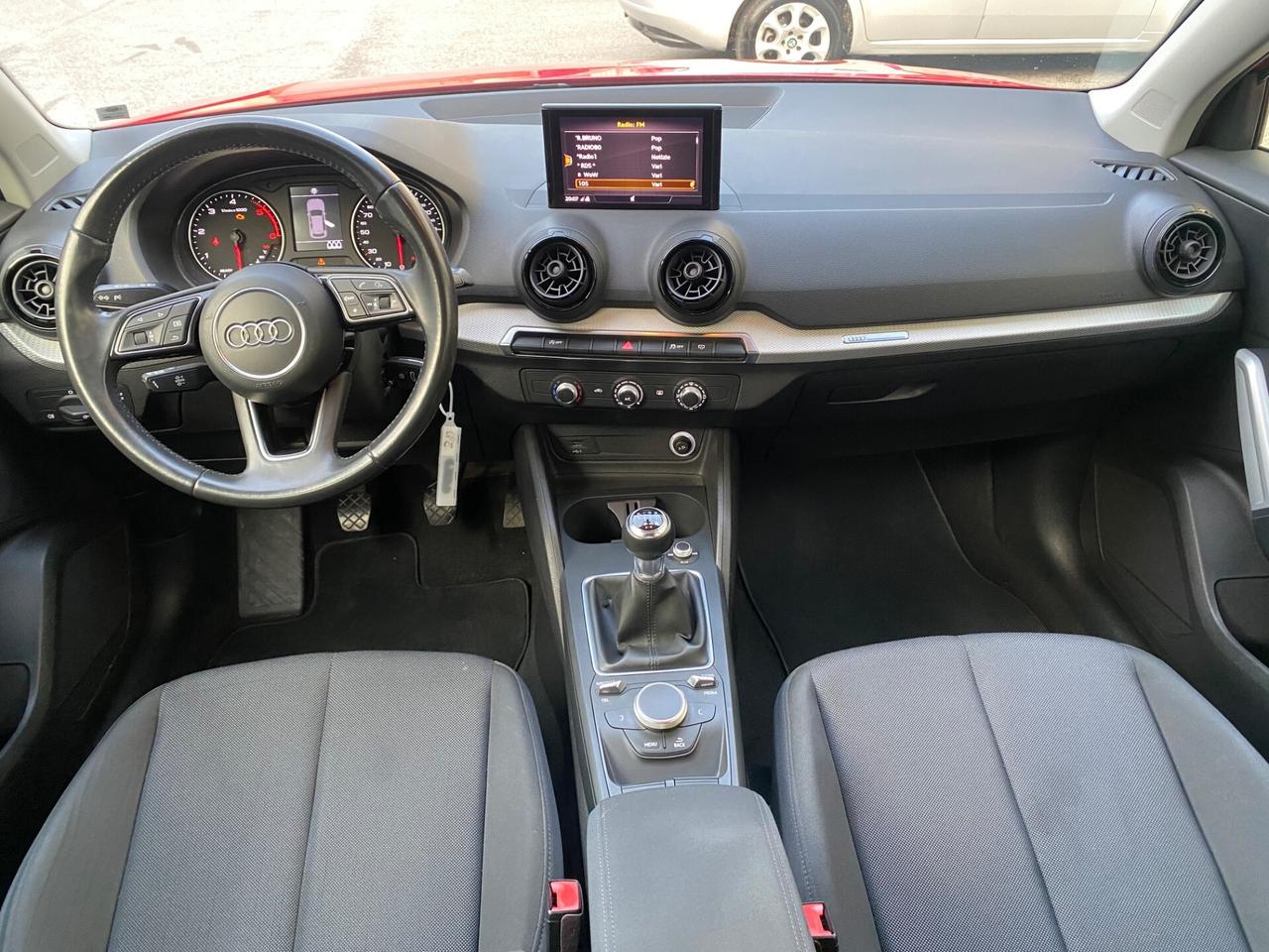 Audi Q2 1.6 TDI Business RED