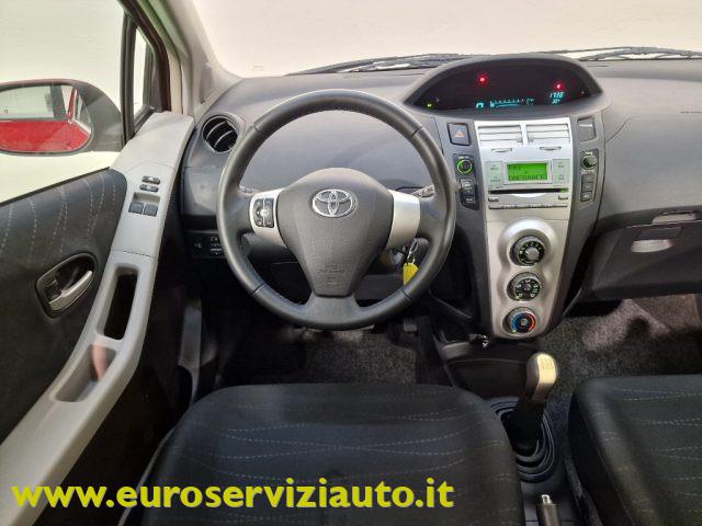 TOYOTA Yaris 1.3 5 porte Sol
