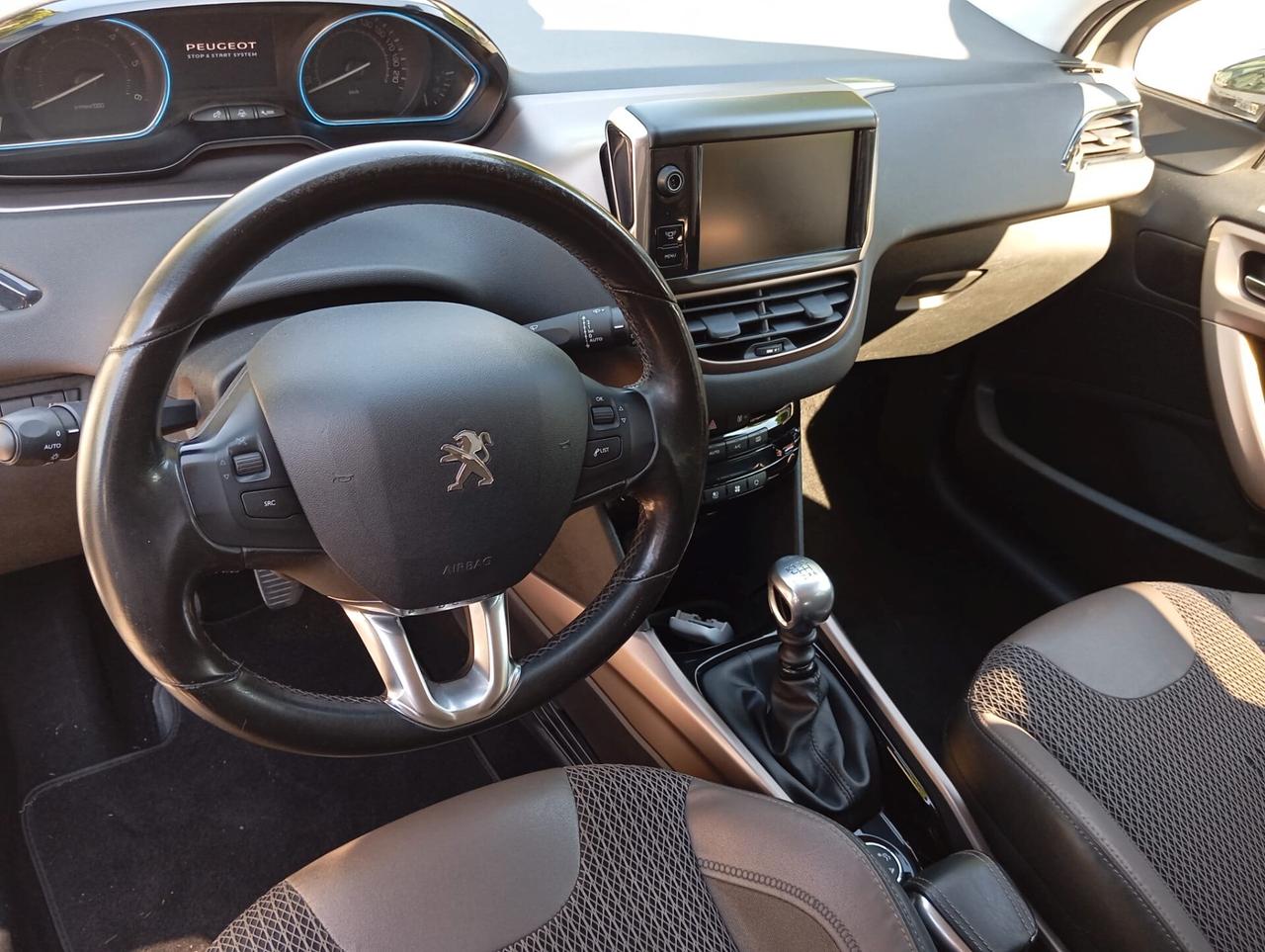 Peugeot 2008 1.6 e-HDi 115 CV Stop&Start Allure