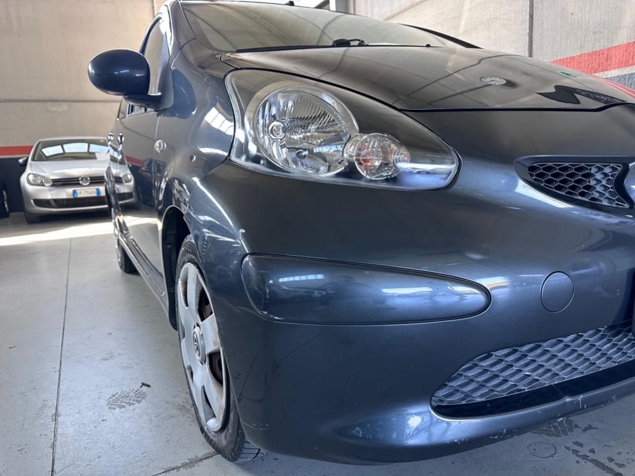 Toyota Aygo 1.0 12V VVT-i 5 porte Sol