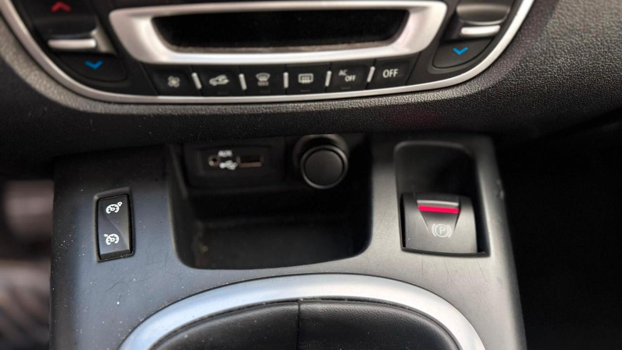 Renault Scenic X-Mod 1.5 dCi 2012 121.000KM