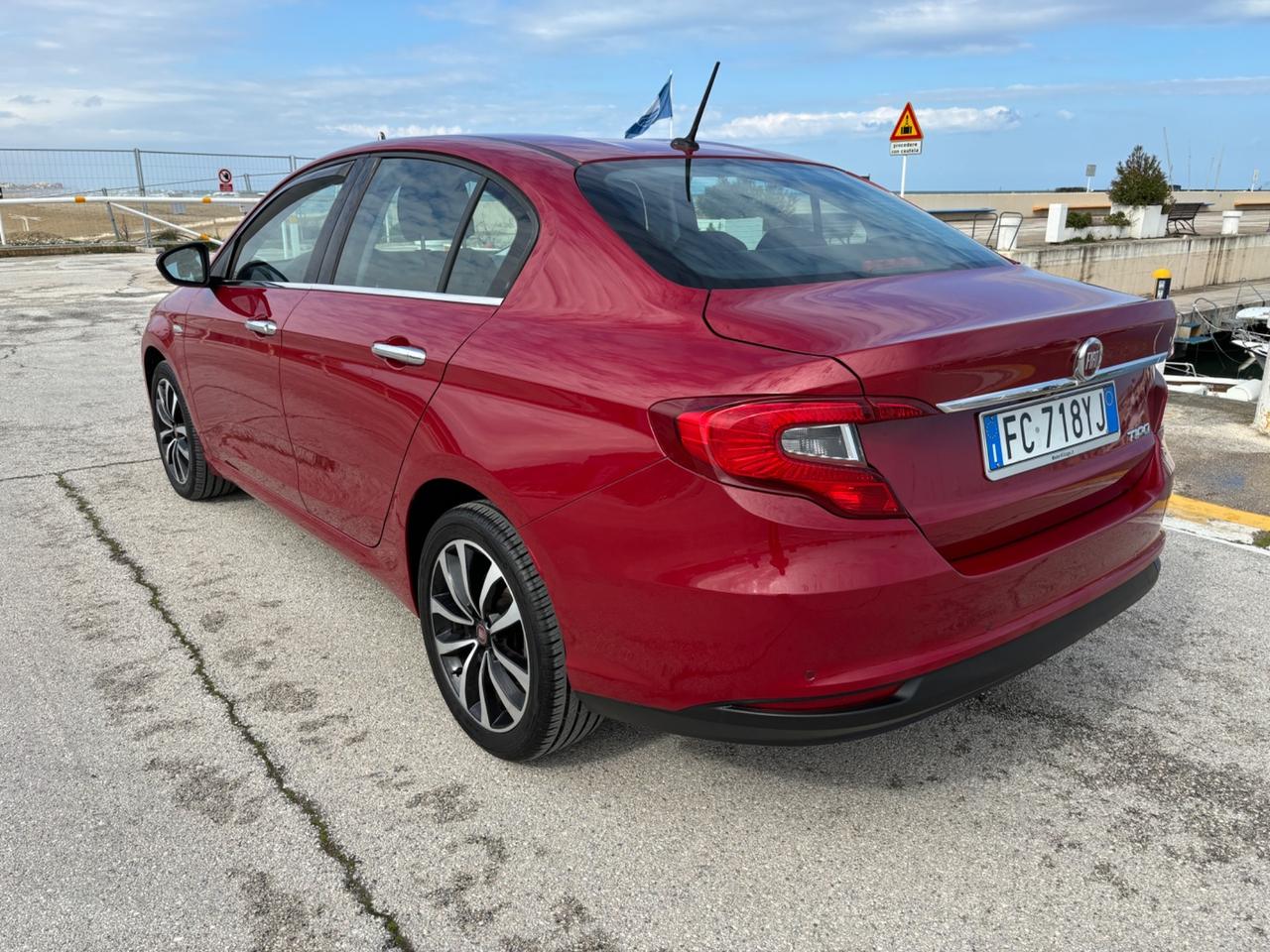 Fiat Tipo 1.6 MJT Lounge - 2016