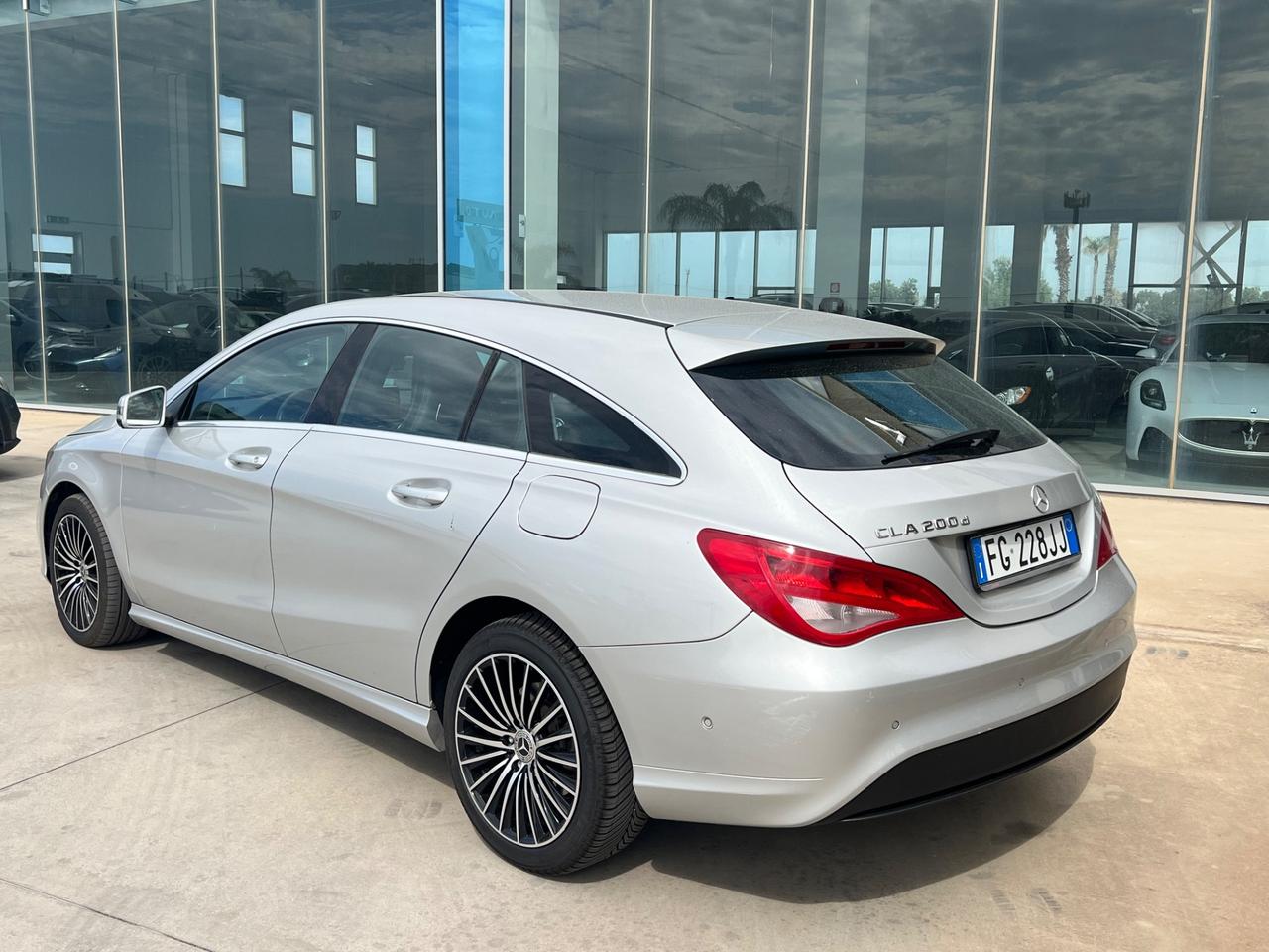 Mercedes-benz CLA 200 d S.W. Automatic Business