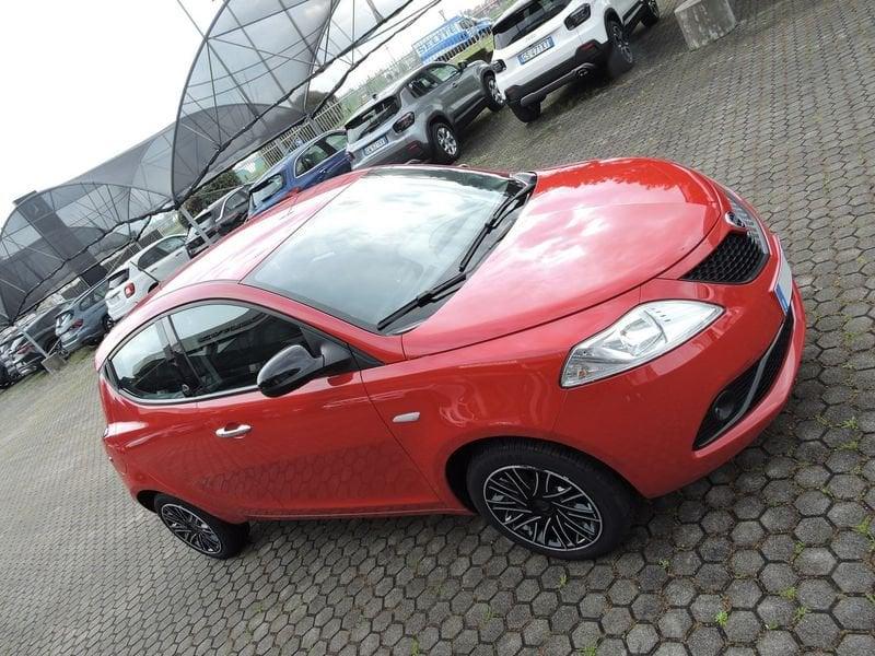 Lancia Ypsilon 1.0 FireFly 5 porte S&S Hybrid Gold