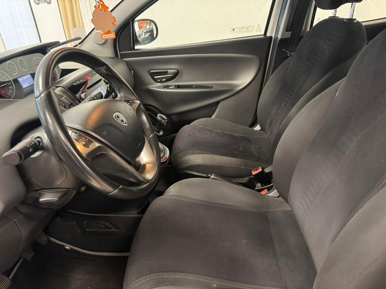 Lancia Ypsilon 1.2 69 CV 5 porte S&S Platinum