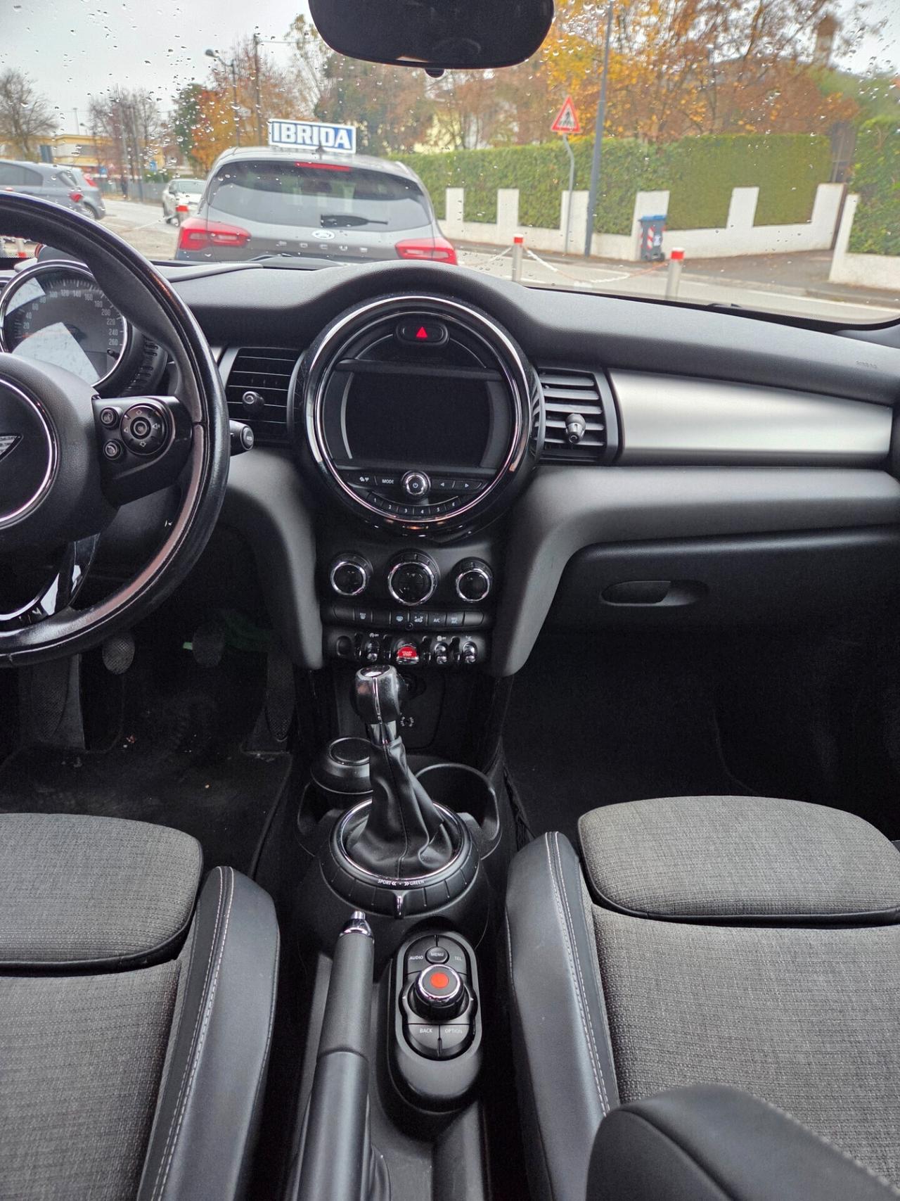 Mini Cooper 5 porte NEOPATENTATI - 2014