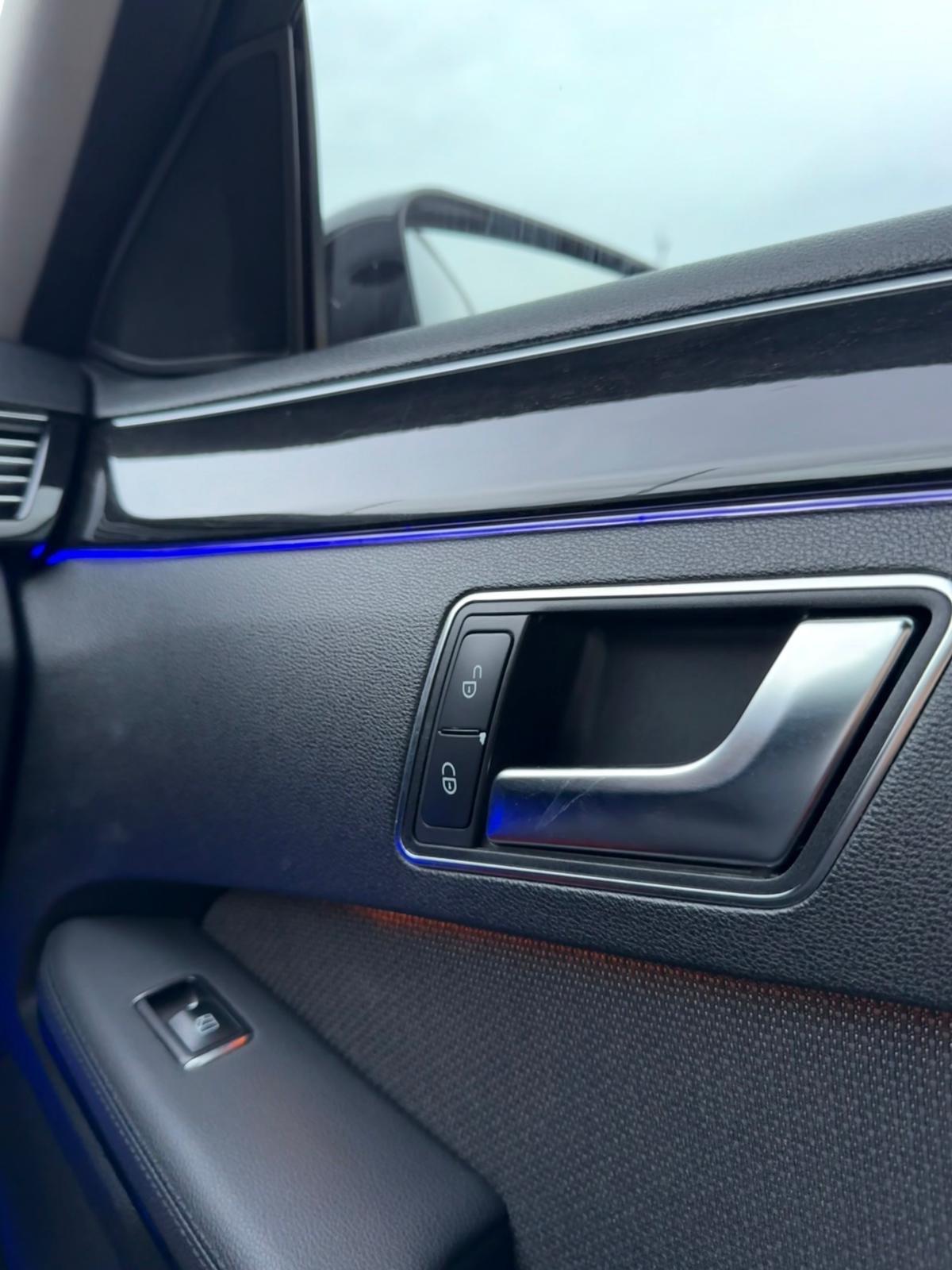 Mercedes-benz E 220 CDI BlueEFFICIENCY Avantgarde