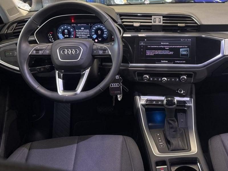 Audi Q3 35 1.5 TFSI BUSINESS ADVANCED S-TRONIC