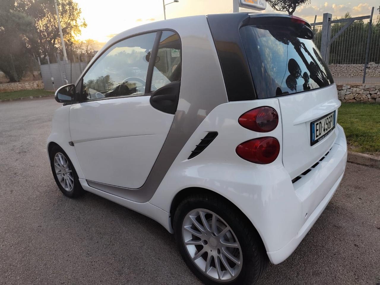 Smart ForTwo 1000 52 kW coupé pure