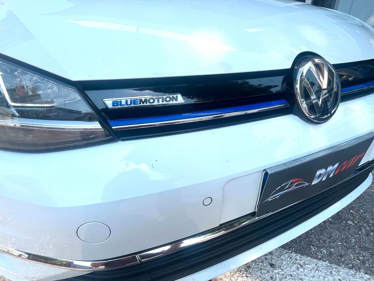 VOLKSWAGEN GOLF VII TGI METANO 130CV EXECUTIVE DSG NAVI ALCANTARA SENSORI DI PARCHEGGIO ANTERIORI POSTERIORI CERCHI IN LEGA OK NEOPATENTATI - CON € 25 percorrenza KM 460 - GARANZIA 12 MESI -