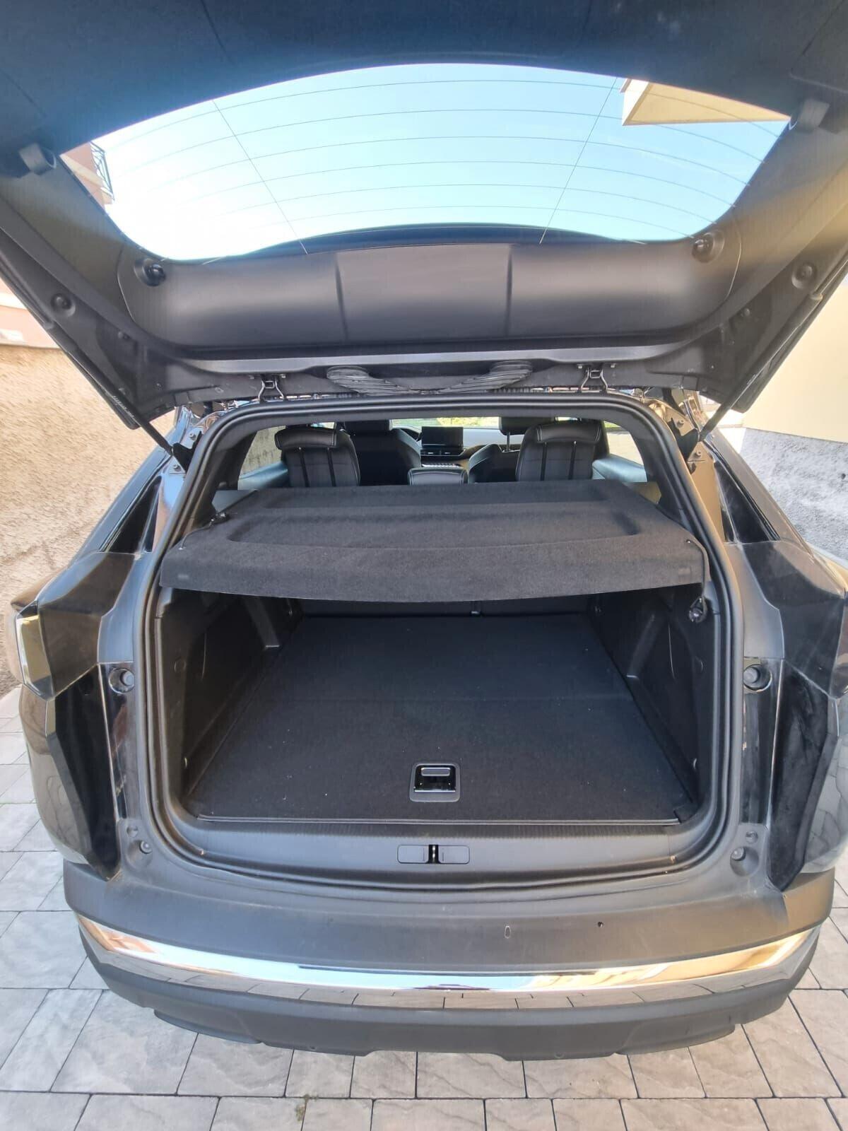 Peugeot 3008 BlueHDi 130 S&S EAT8 Active Pack