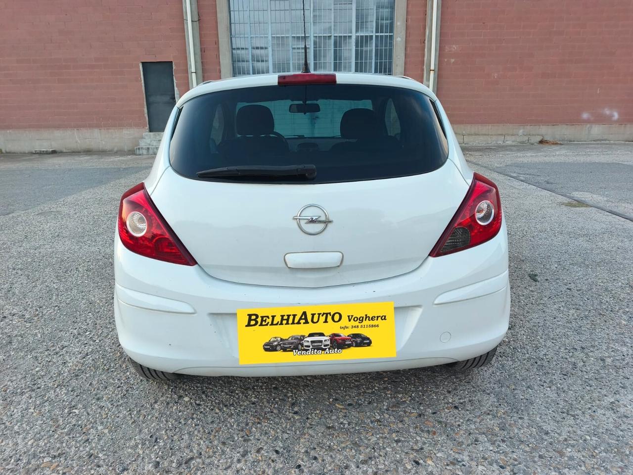 Opel Corsa 2010----1.2 Benzina Neopatentati