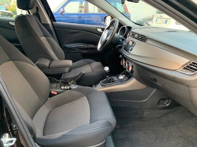 Alfa Romeo Giulietta 1.4 Distinctive Gpl 120cv NEOPATENTATI