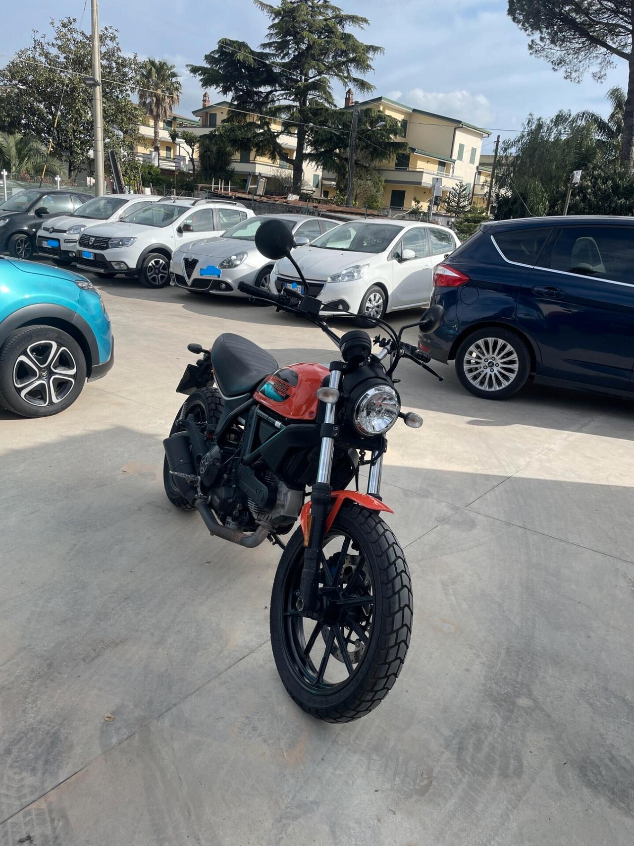 Ducati Scrambler Sixty
