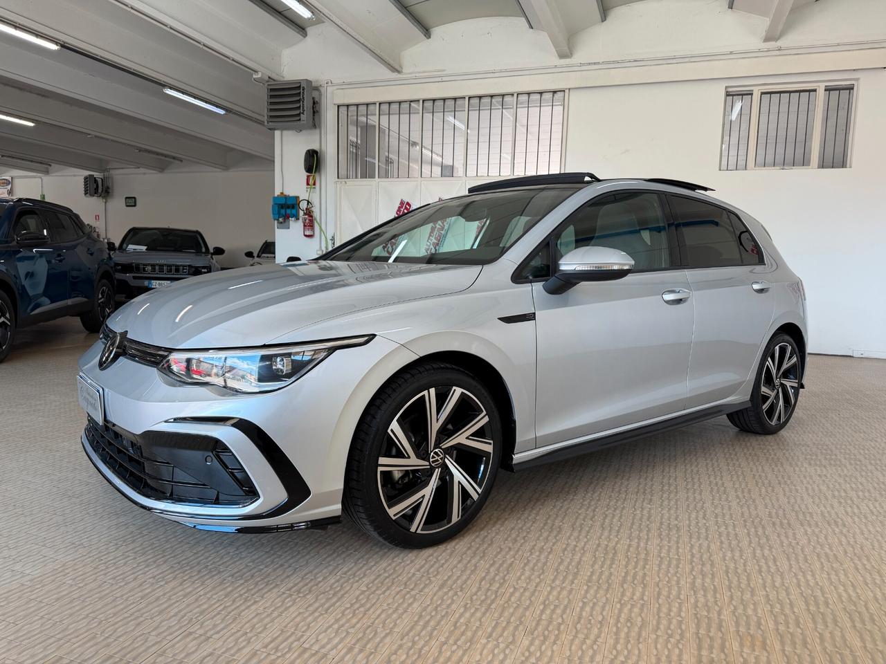 Volkswagen Golf 2.0 TDI 150 CV DSG SCR R-Line
