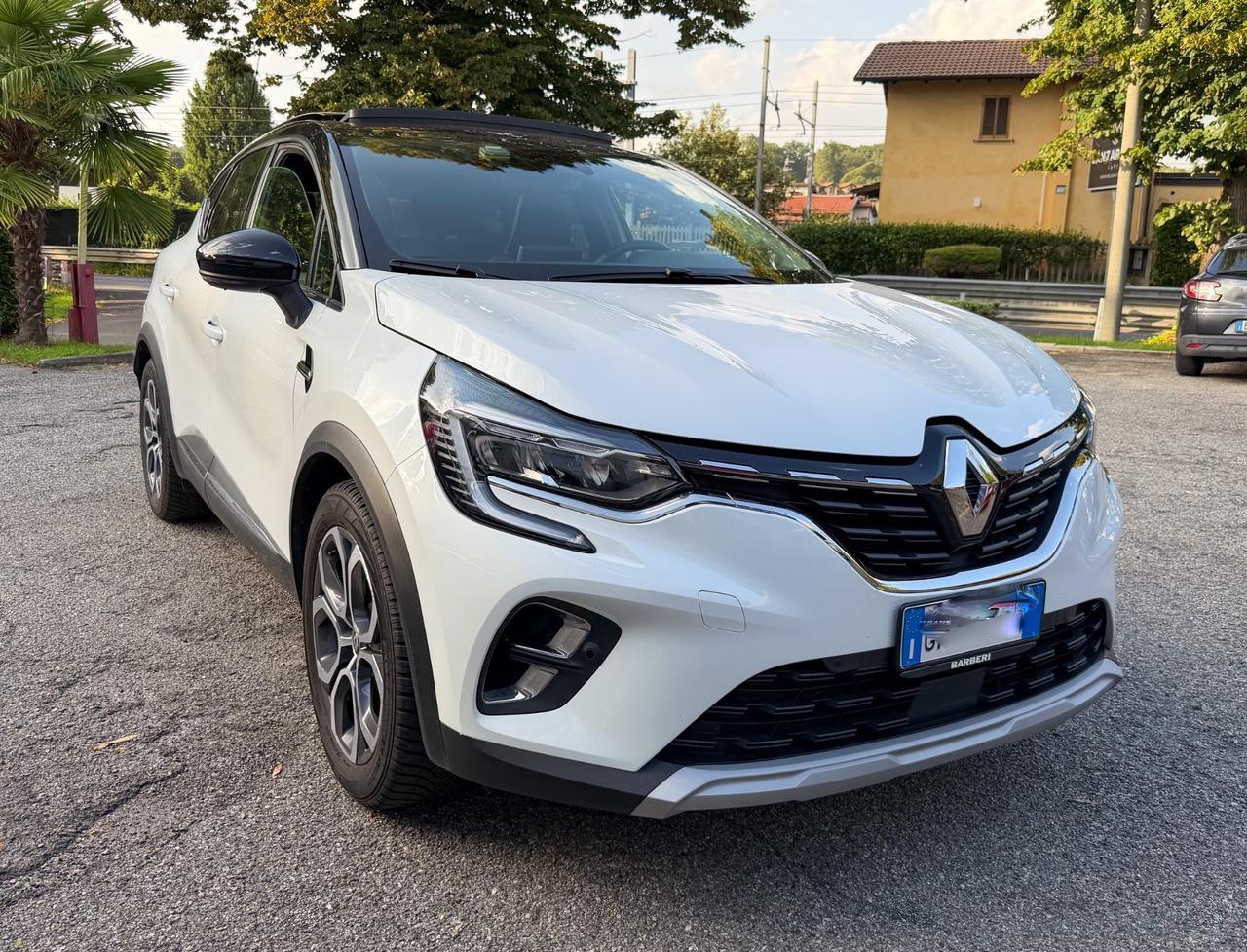 Renault Captur Full Hybrid E-Tech 145 CV Techno bianco perla