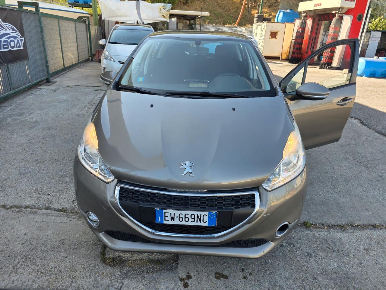 Peugeot 208 1.2 benzina PureTech 82 5 porte Allure 2015