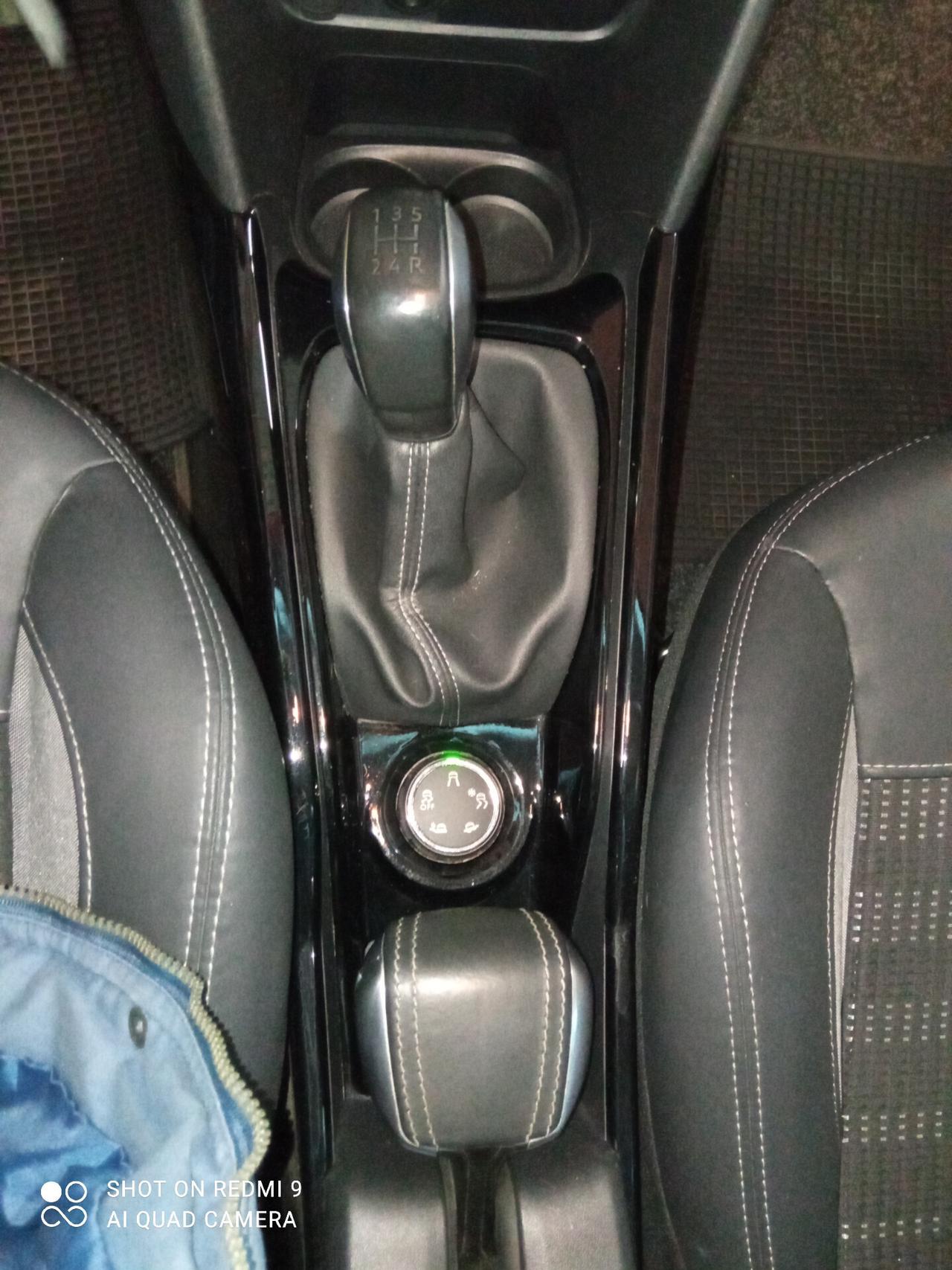 Peugeot 2008 BlueHDi 100 ACTIVE 5P