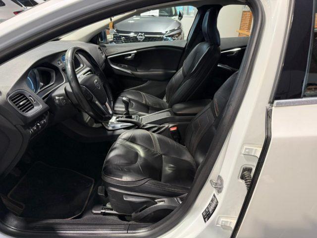 VOLVO V40 D2 1.6 Volvo Ocean Race BT - PELLE - 17