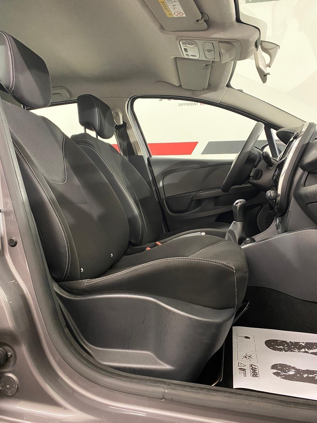Renault Clio 1.2 75CV *NEOPATENTATI*