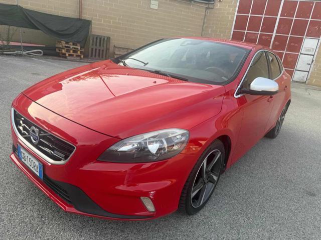VOLVO V40 D4 R-design Momentum Stupenda Bellissima