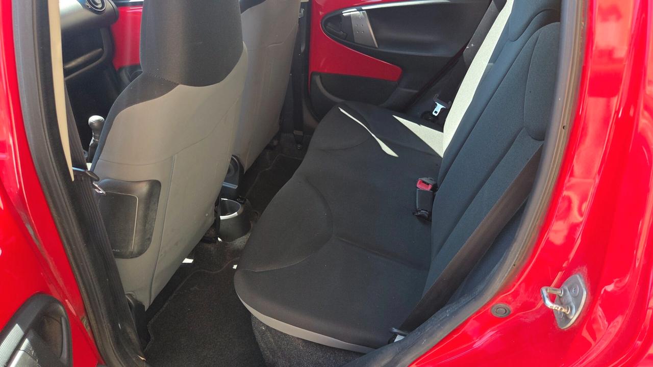 Toyota Aygo 1.0 12V VVT-i 5 porte Lounge Connect