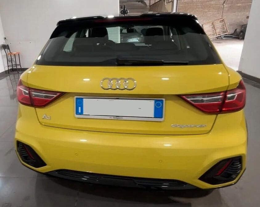 Audi A1 citycarver 30 TFSI Admired