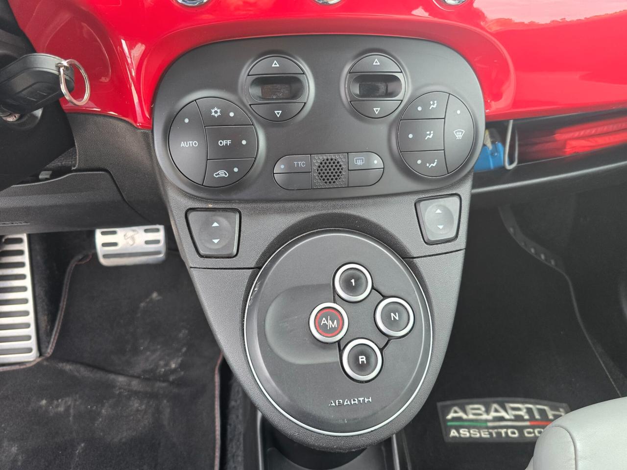 Abarth 500 C 1.4 Turbo T-Jet MTA Custom