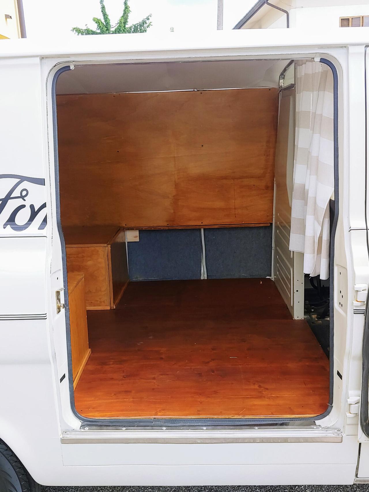 FORD TRANSIT CUSTOM