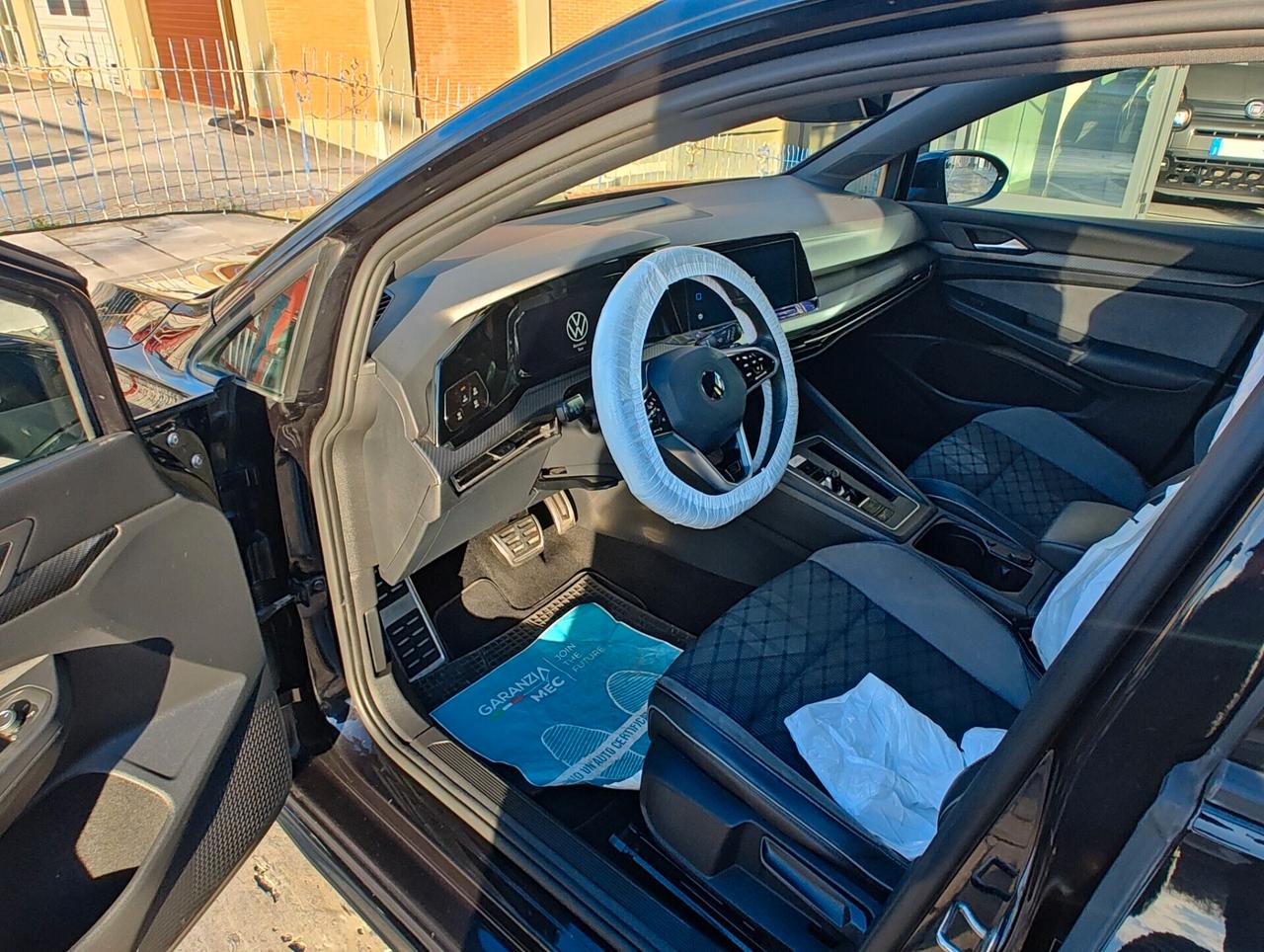 VOLKSWAGEN GOLF VIII 2.0 TDI 150 CV DSG SCR R-LINE