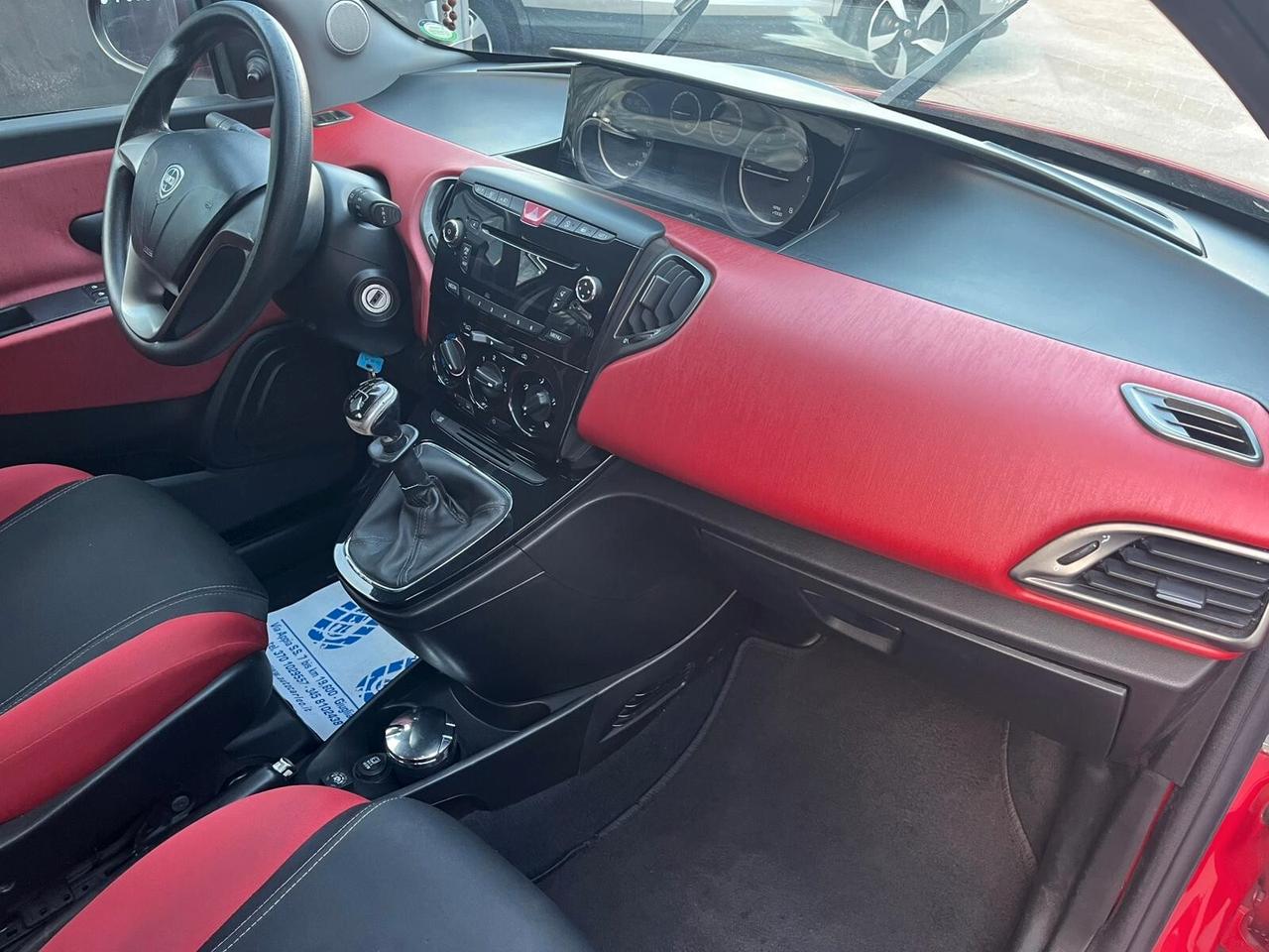Lancia Ypsilon 1.2 BENZINA E GPL
