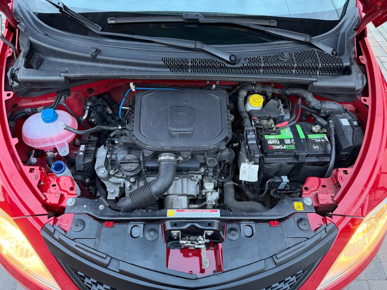 Lancia Ypsilon 1.0 Fire Hybrid Benzina