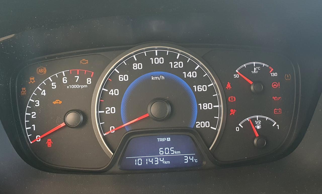Hyundai i10 1.0 BENZ. - 2015 - KM. 101.000