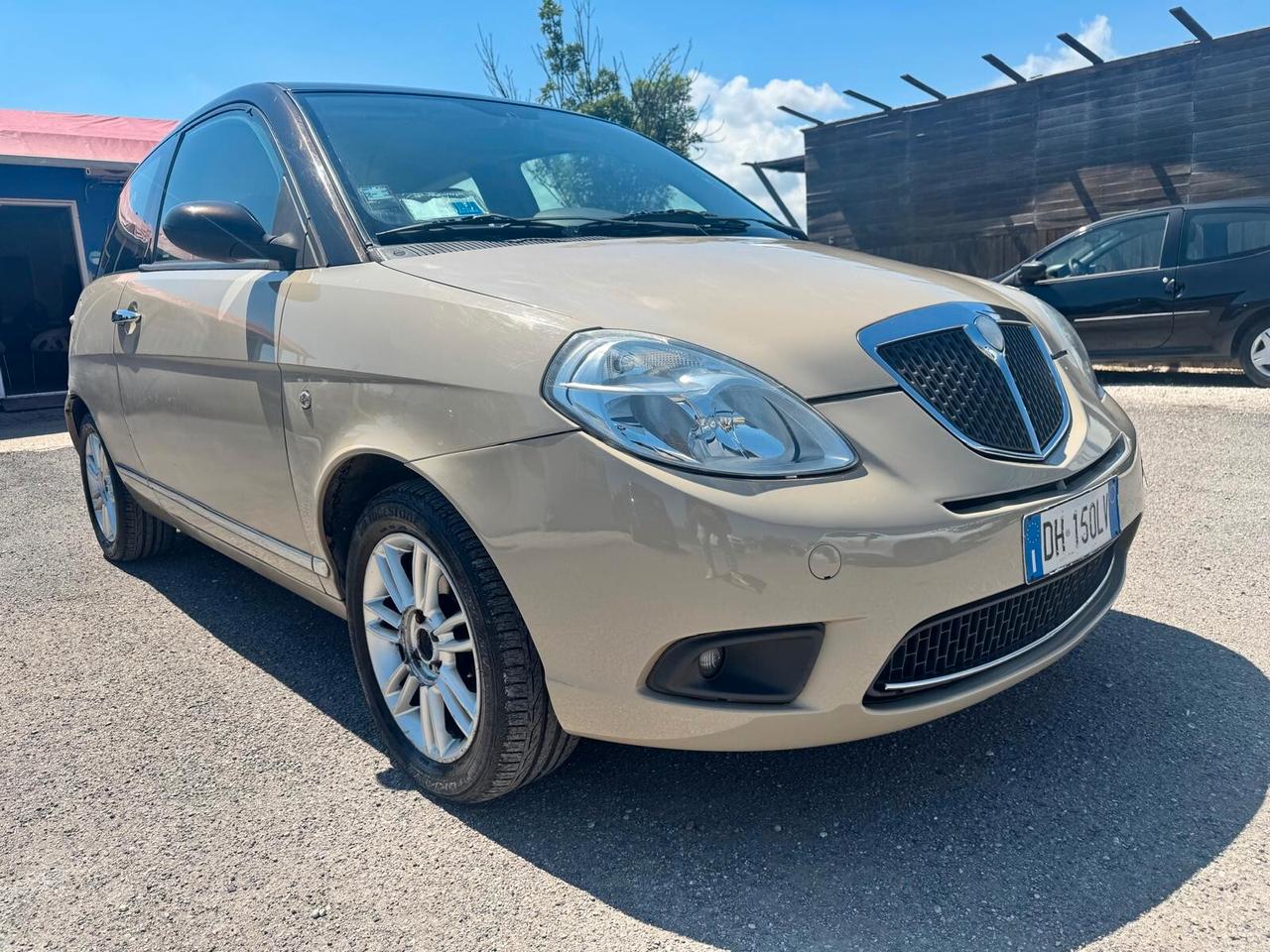 Lancia Ypsilon 1.4 Platino
