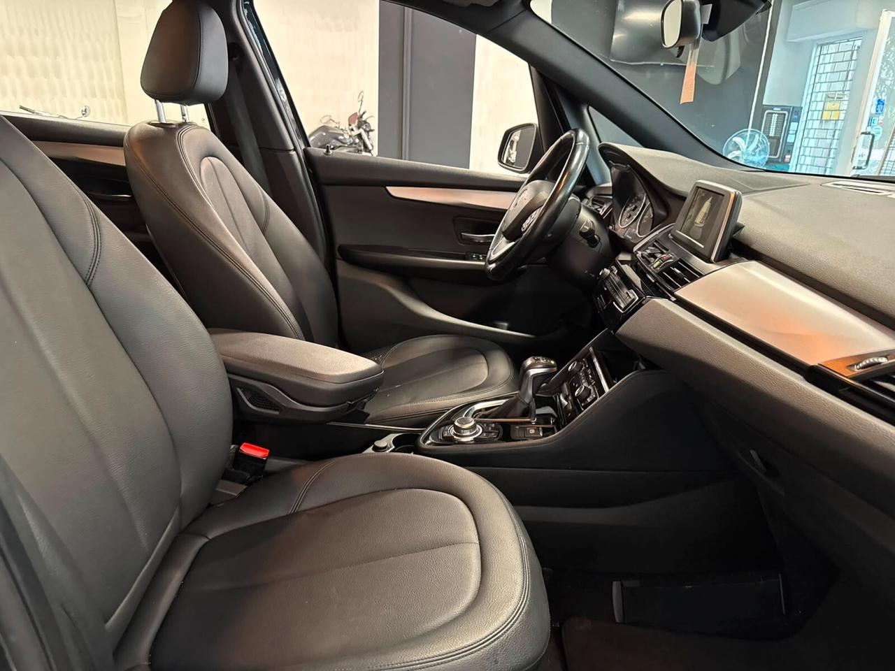 Bmw 2er Active Tourer 218d Luxury