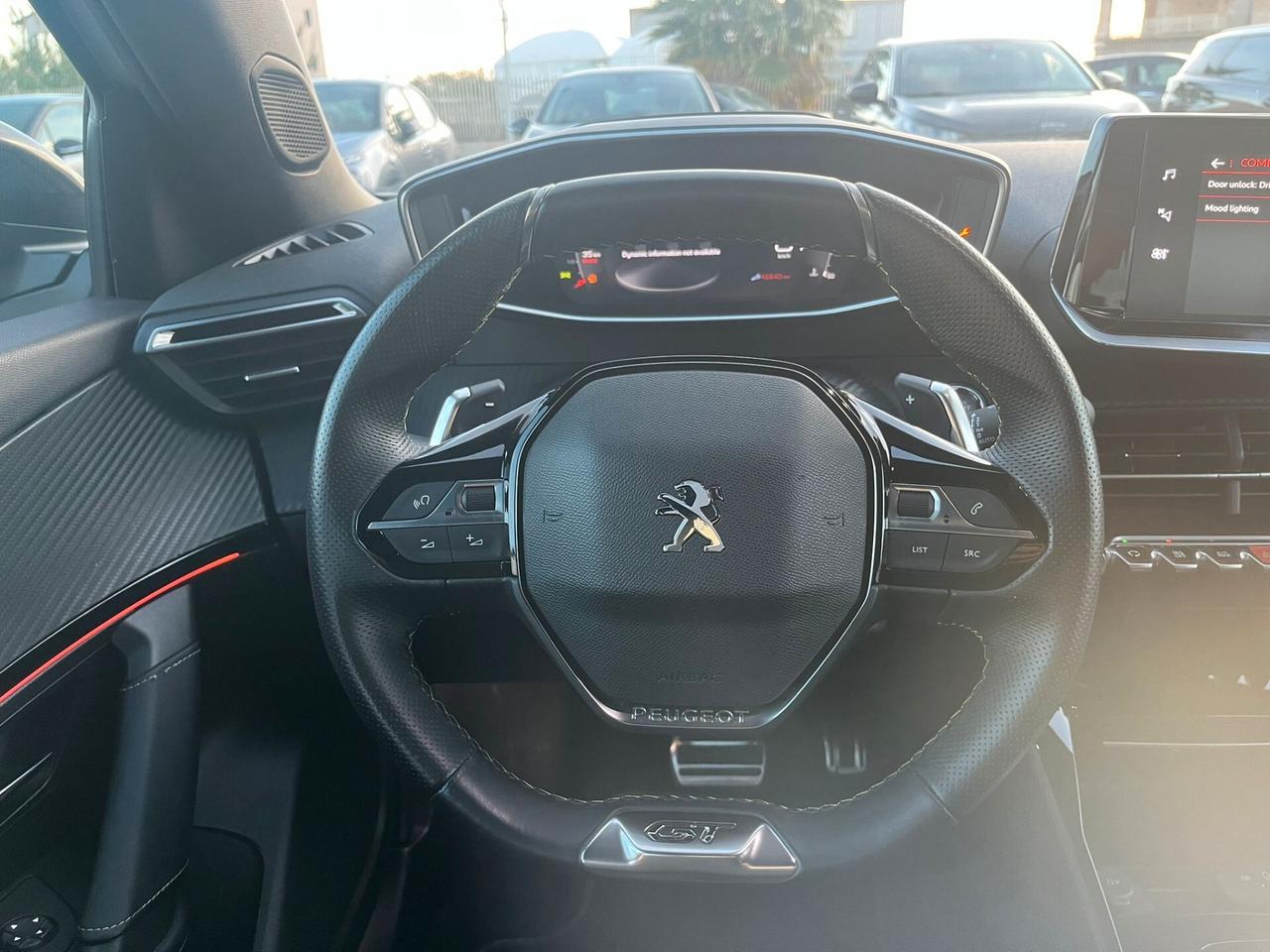 Peugeot 2008 BlueHDi 130 S&S EAT8 GT