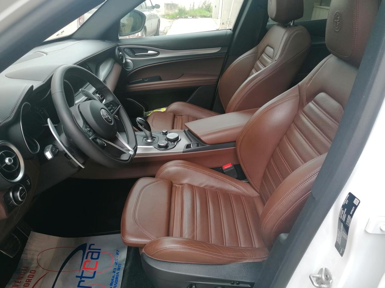 Alfa Romeo Stelvio 2.2 Turbodiesel 210 CV AT8 Q4 Executive TETTO NAVY PELLE H/K 20'