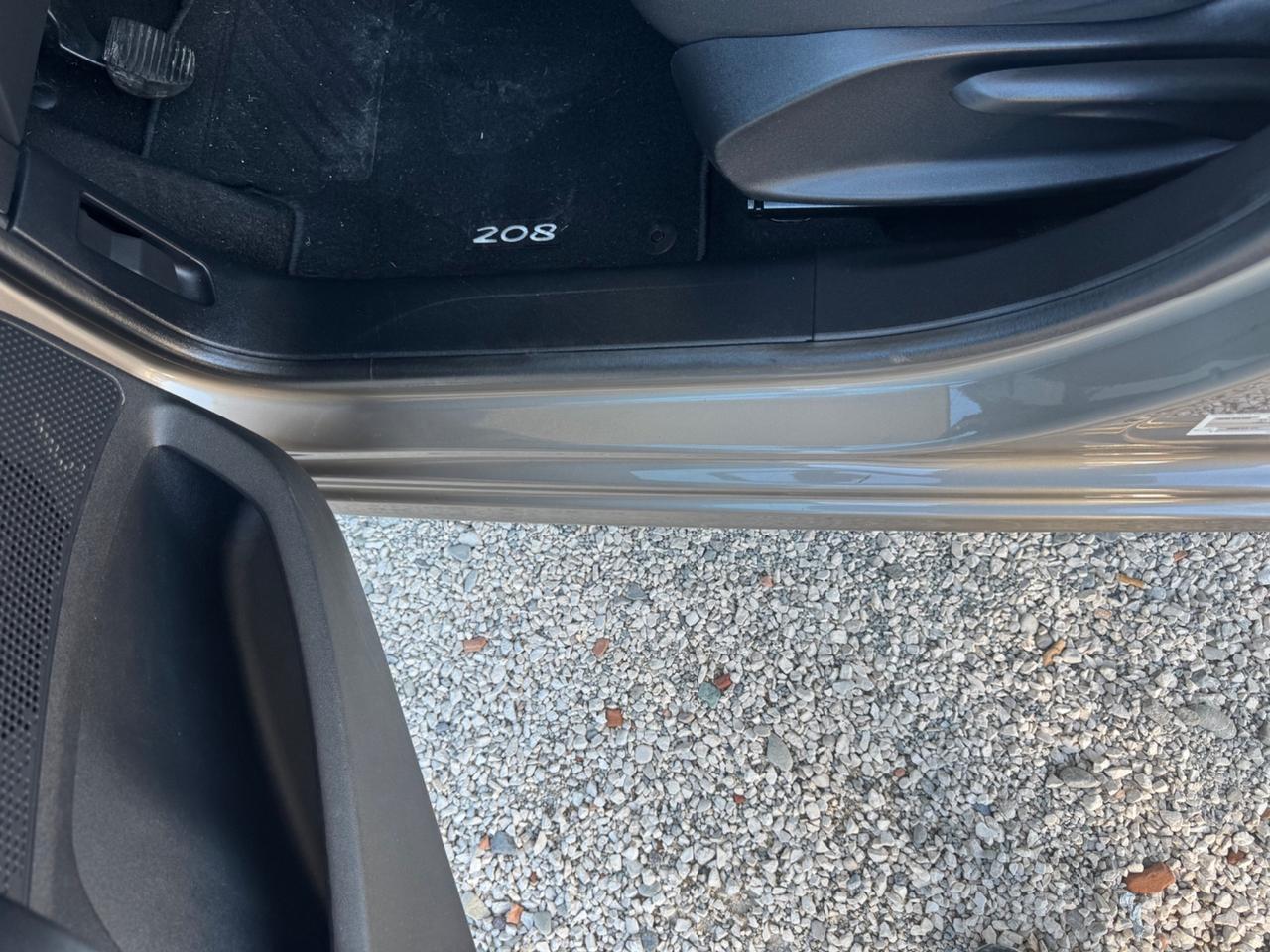 Peugeot 208 1.2 VTi 82 CV 5 porte Allure