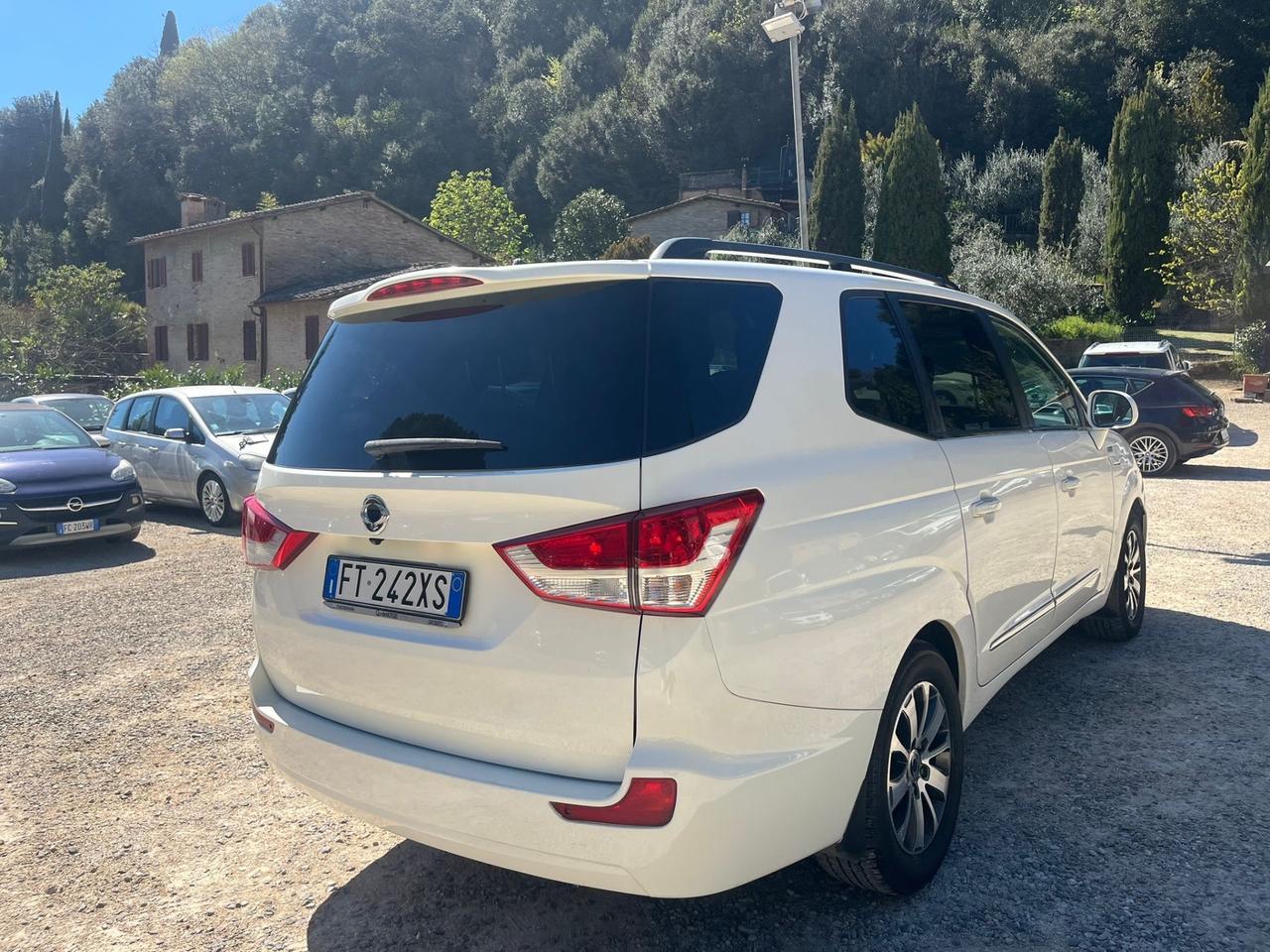 Ssangyong Rodius 2.2 Diesel - 4x4 - 7 Posti