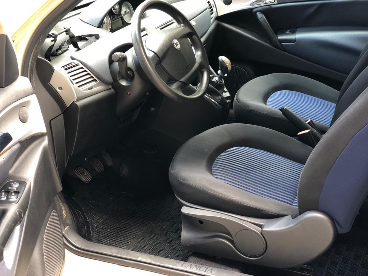 Lancia Ypsilon 1.2 Oro Bianco