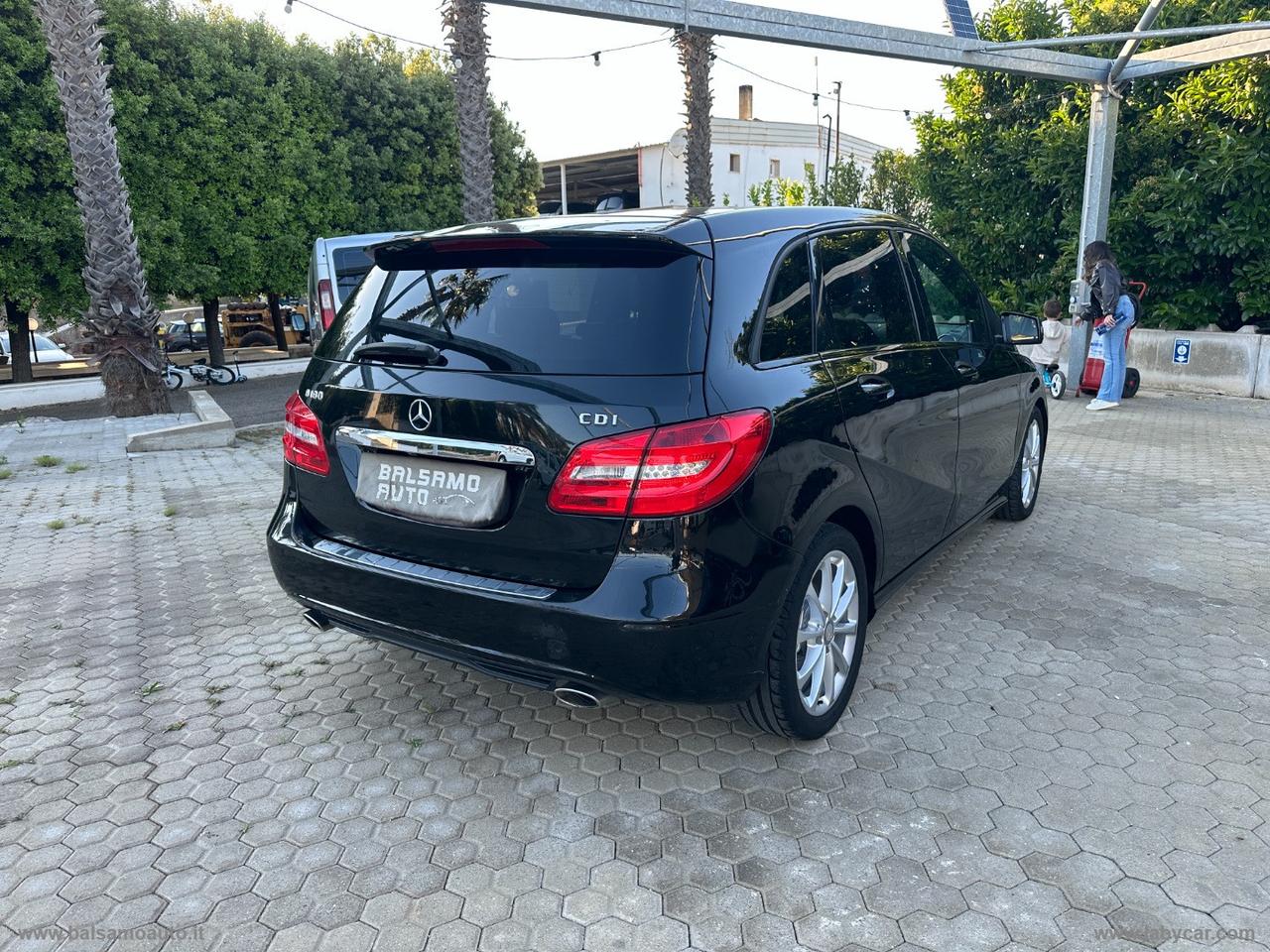 MERCEDES-BENZ B 180 CDI Premium