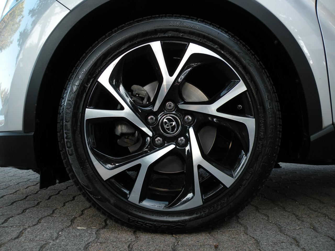 TOYOTA C-HR 1.8 Hybrid E-CVT Lounge 2019