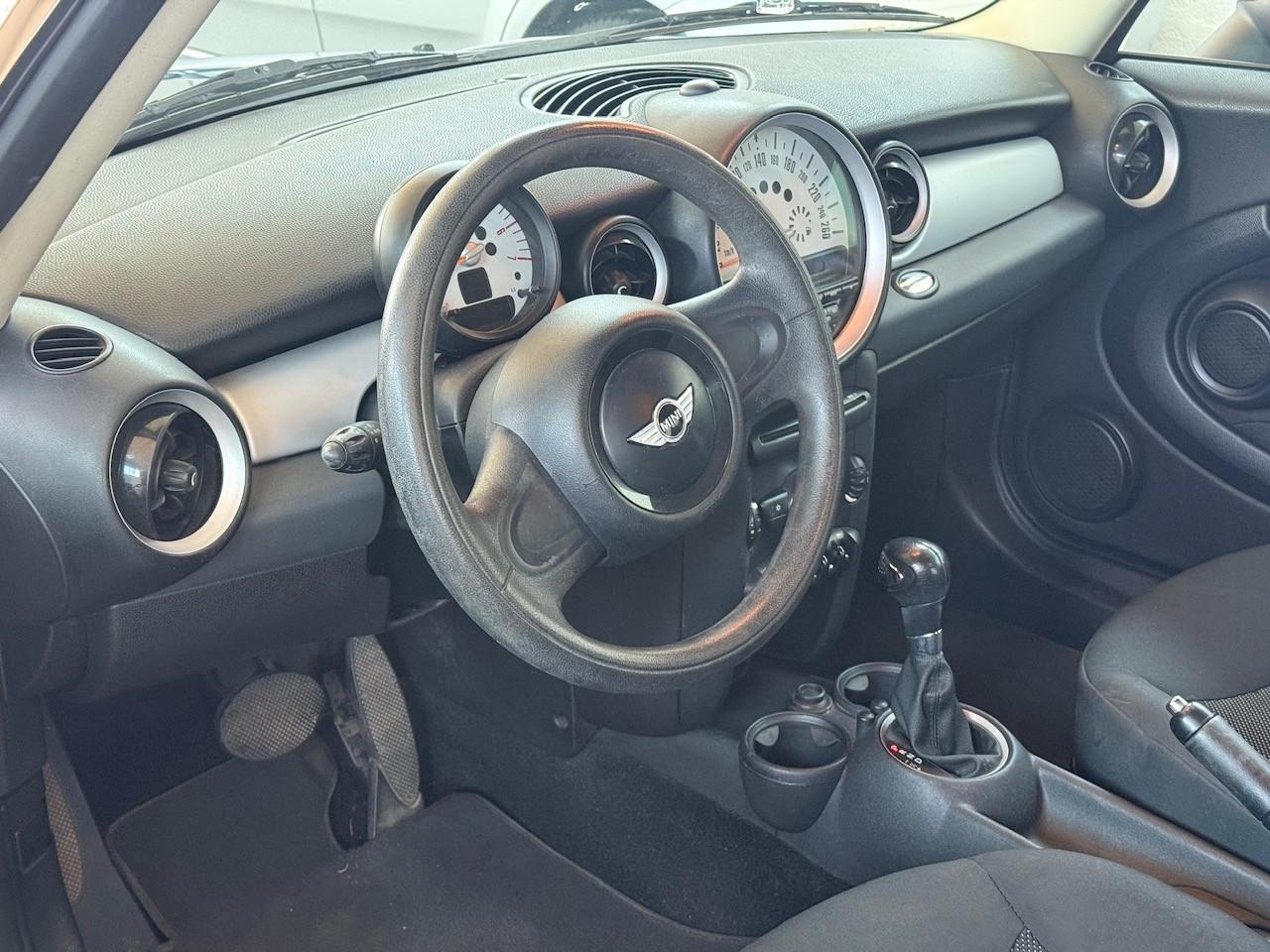 Mini Cooper D 2.0 110cv Automatica