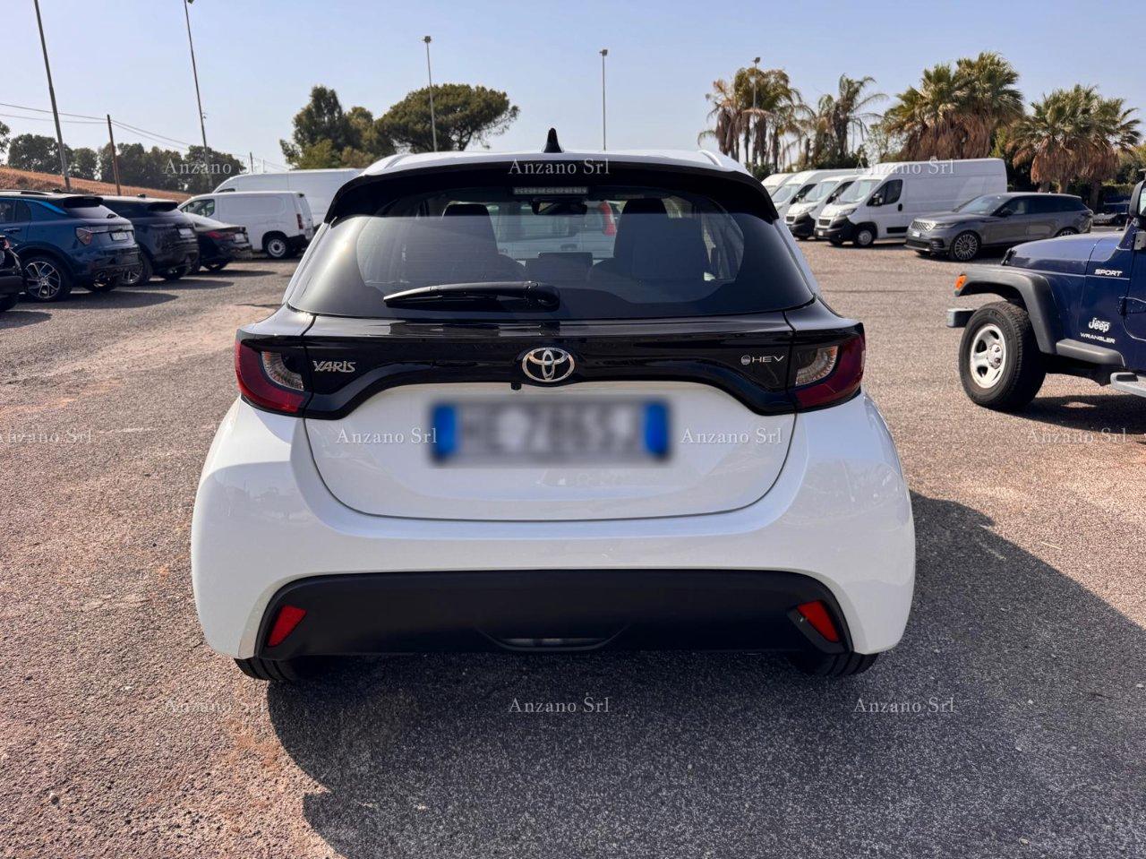 Toyota Yaris 1.5h 115 Icon NEOPATENTATI "PREZZO REALE NON LEGATO A FINANZIARIA"